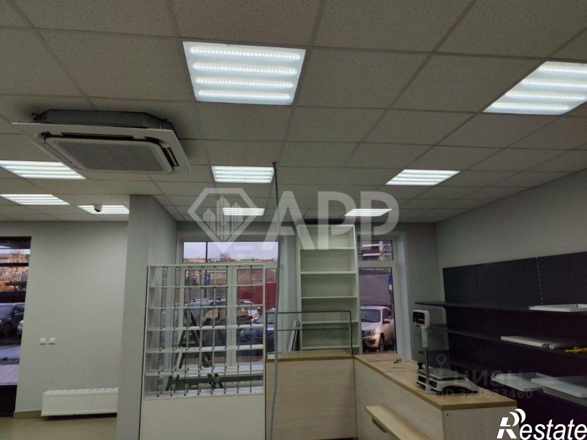 Сдать торговое помещение за 110 000 рублей на улица 10 лет Октября, 75/1