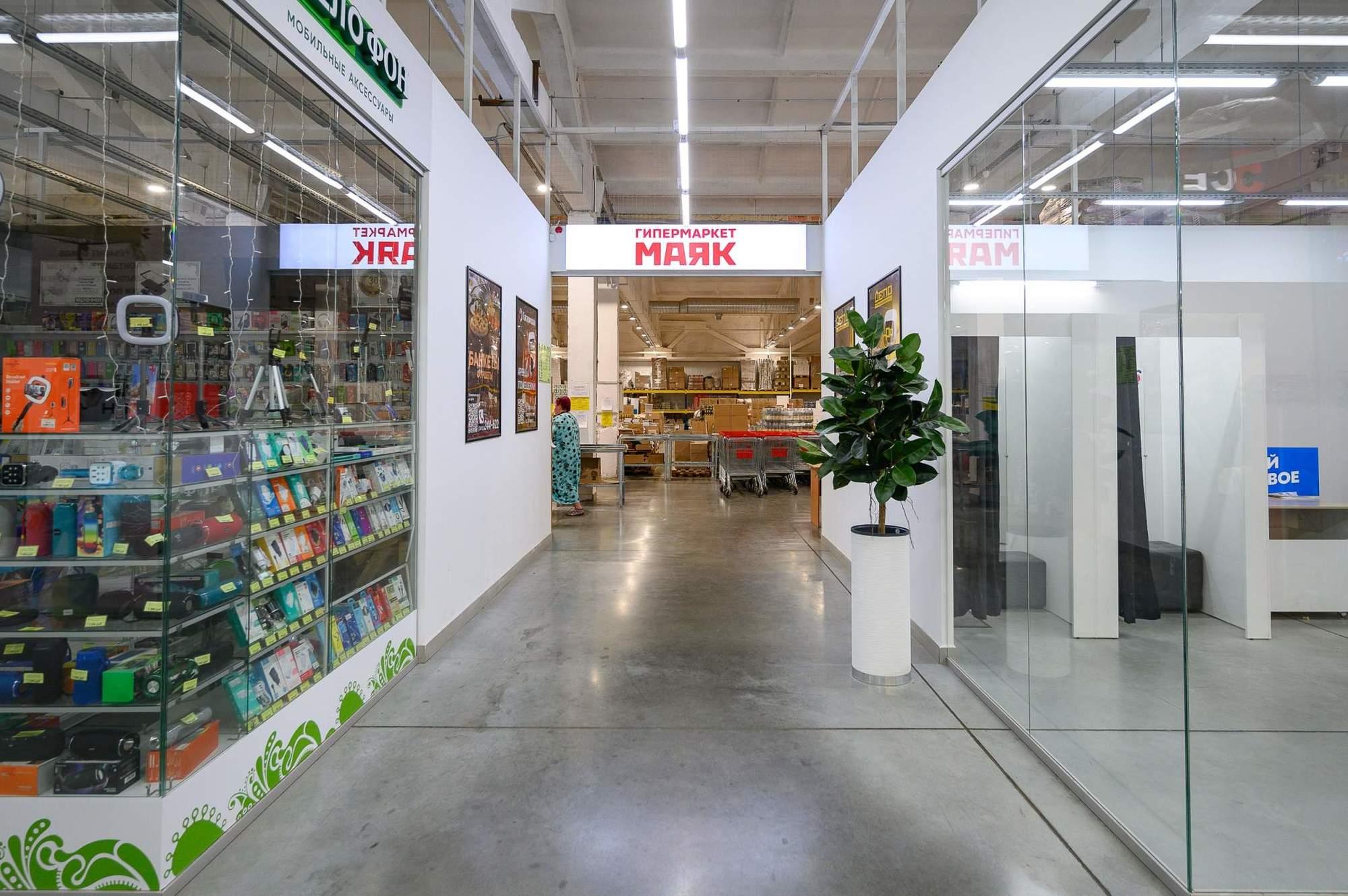 Сдать торговое помещение за 110 100 рублей на Буммашевская улица, д.5б