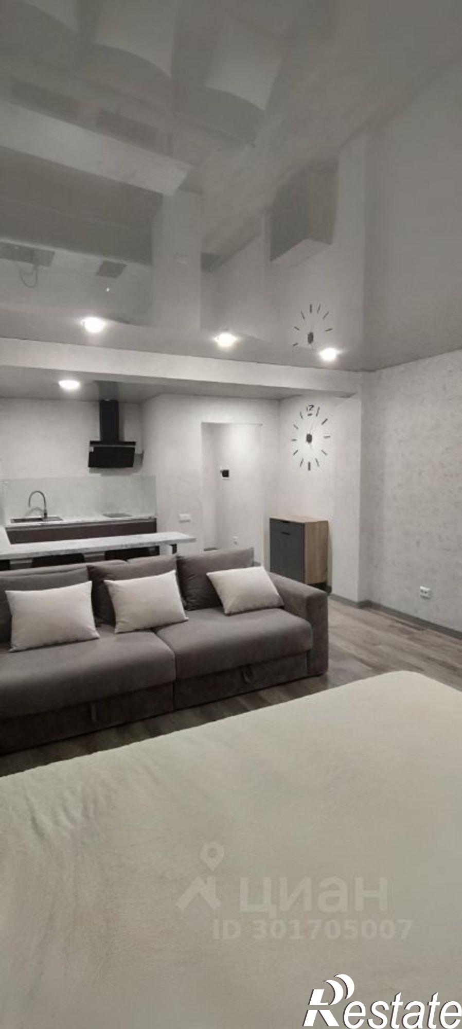 Сдать квартиру за 35 000 рублей на улица Петрова, 49