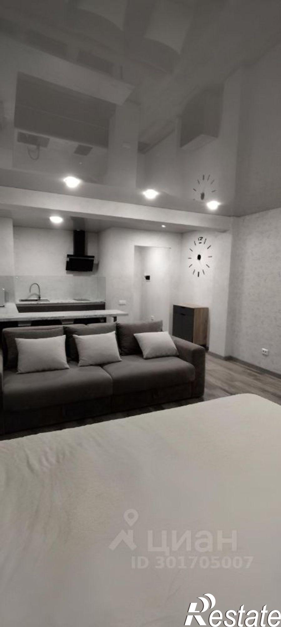 Сдать квартиру за 35 000 рублей на улица Петрова, 49