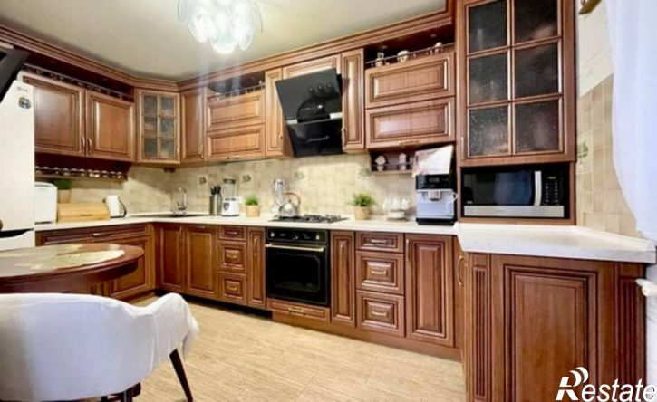 3-комн квартира ул им Репина, 10,  д. 10