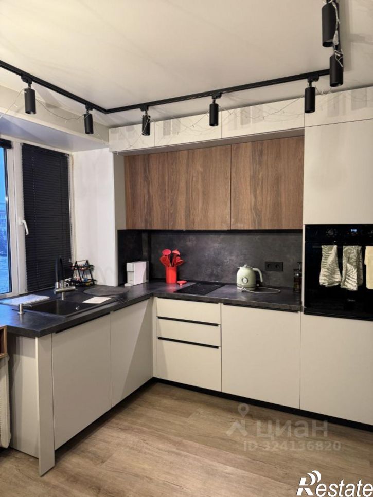 2-комн квартира ул им Вадима Сивкова, 158,  д. 158