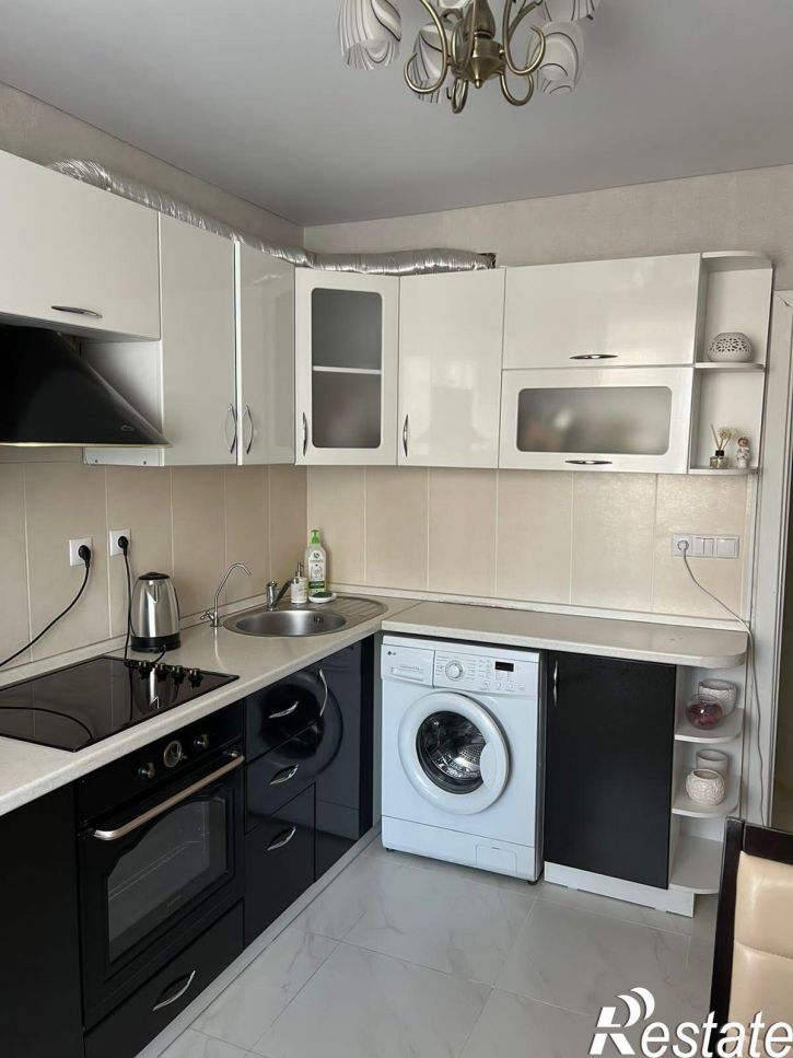 1-комн квартира Холмогорова, 83