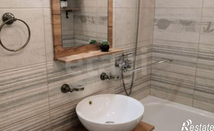 2-комн квартира пр-кт Им Конструктора Калашникова М.Т., 1,  д. 1