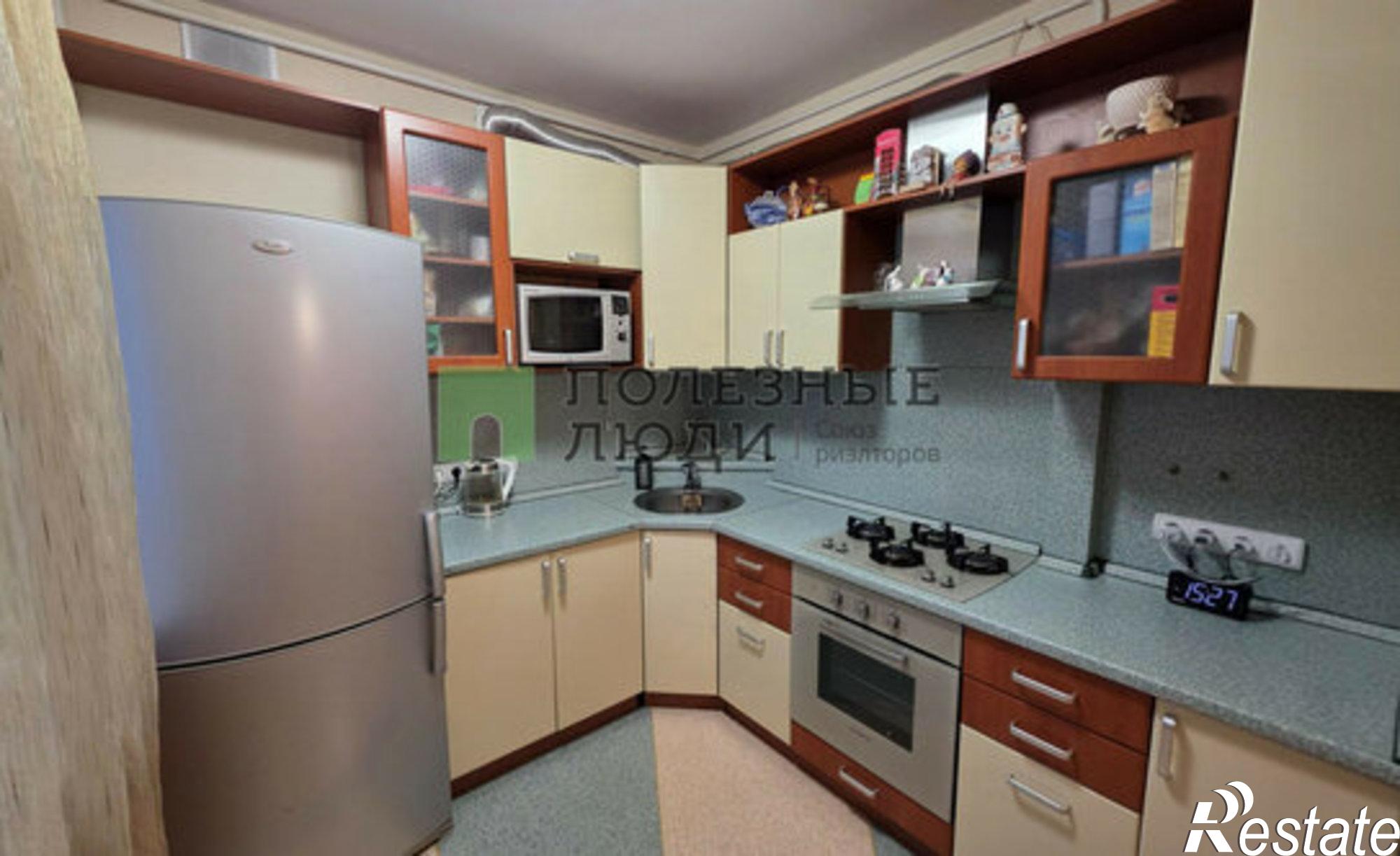 Купить квартиру за 10 500 000 рублей на пл Им 50-летия Октября, 11