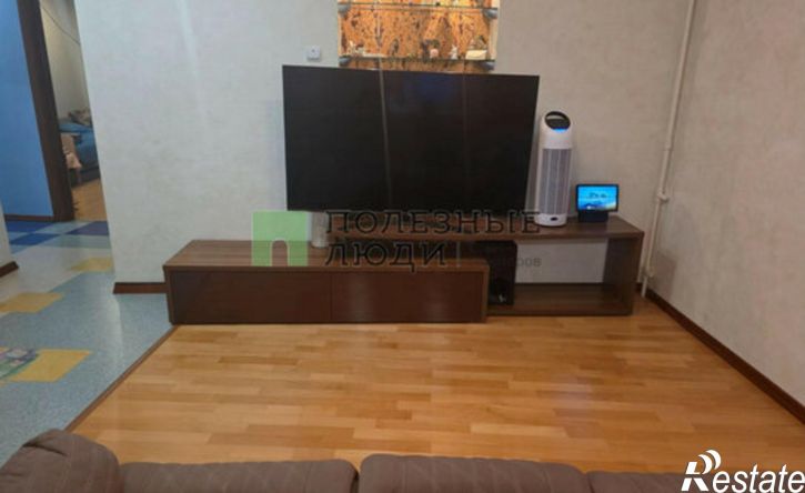 4-комн квартира пл Им 50-летия Октября, 11,  д. 11