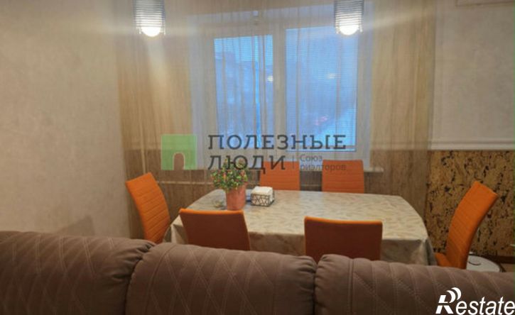 4-комн квартира пл Им 50-летия Октября, 11,  д. 11