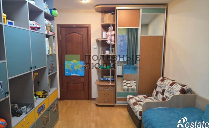 4-комн квартира пл Им 50-летия Октября, 11,  д. 11