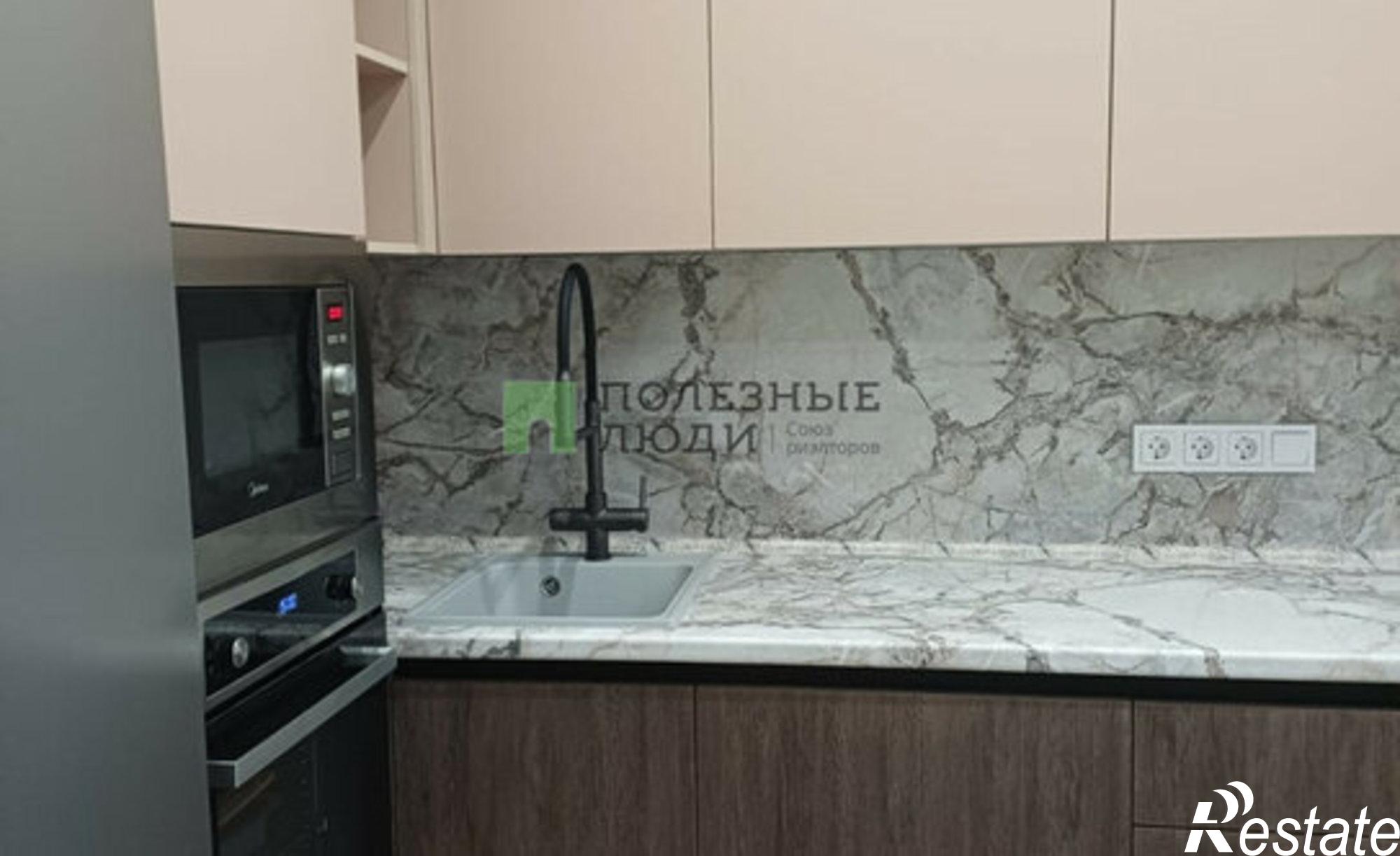 Купить квартиру за 9 700 000 рублей на улица Холмогорова, 105