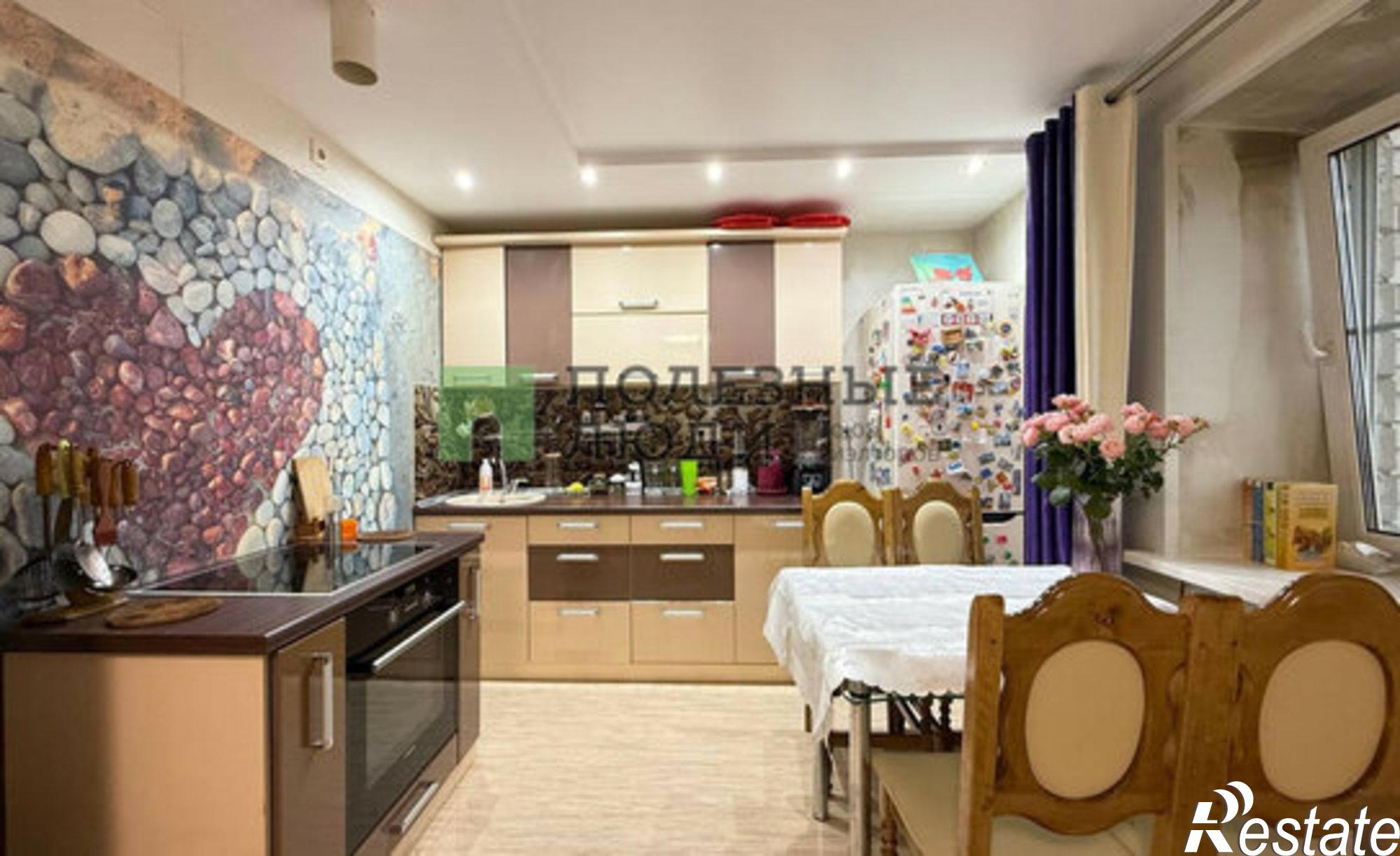 Купить квартиру за 5 800 000 рублей на ул Камбарская, 25