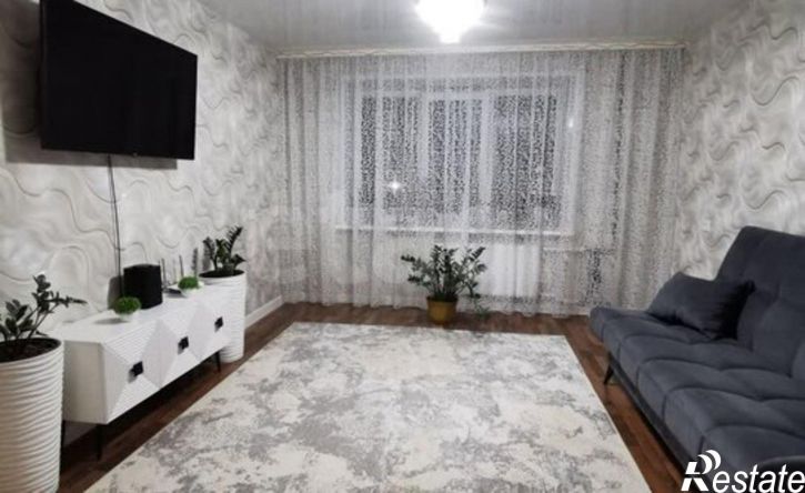 4-комн квартира ул Динамовская, 83,  д. 83