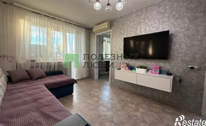 3-комн квартира Квартальный пр-д, 82,  д. 82