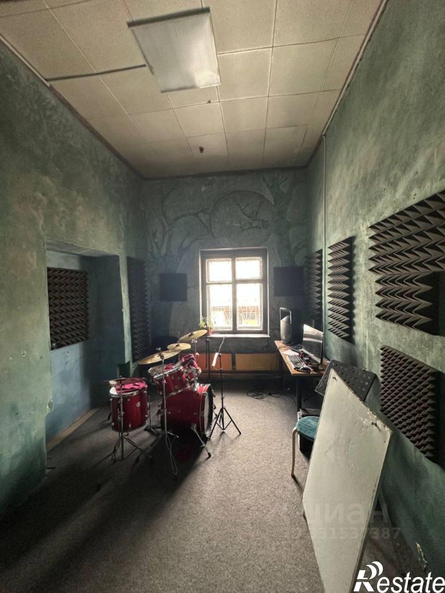 Купить ОСЗ, отдельно стоящее здание за 18 969 600 рублей на ул Максима Горького, 78А