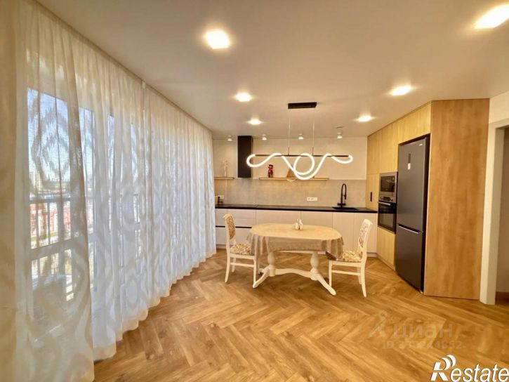 2-комн квартира улица Коммунаров, 327,  д. 327