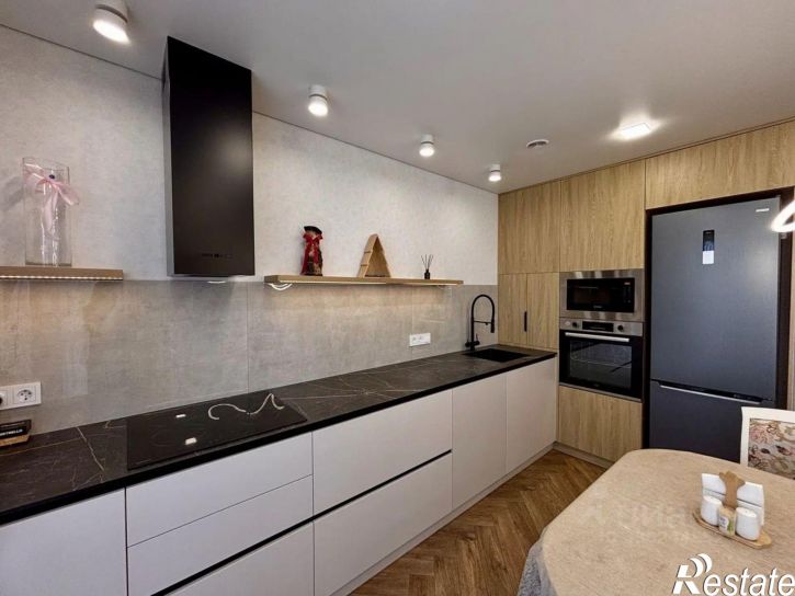 2-комн квартира улица Коммунаров, 327,  д. 327