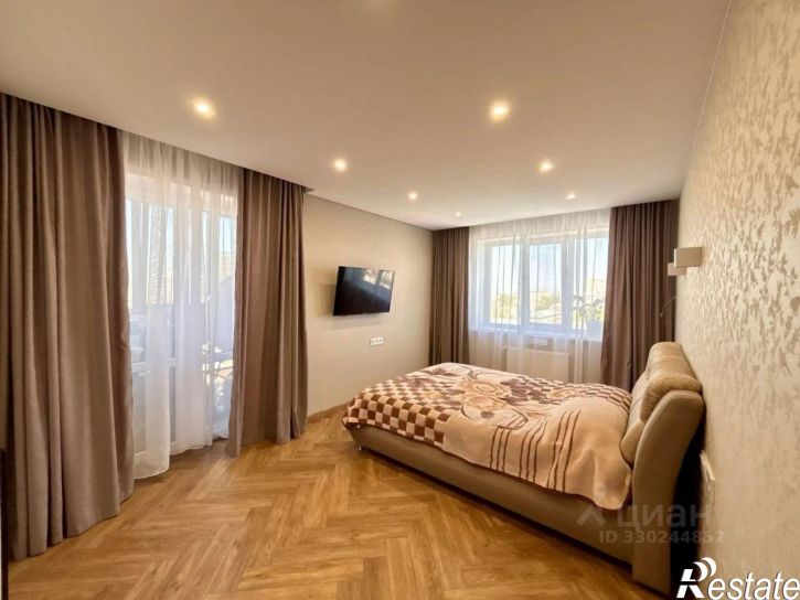 2-комн квартира улица Коммунаров, 327,  д. 327