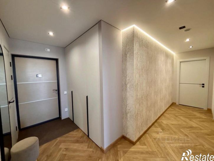 2-комн квартира улица Коммунаров, 327,  д. 327