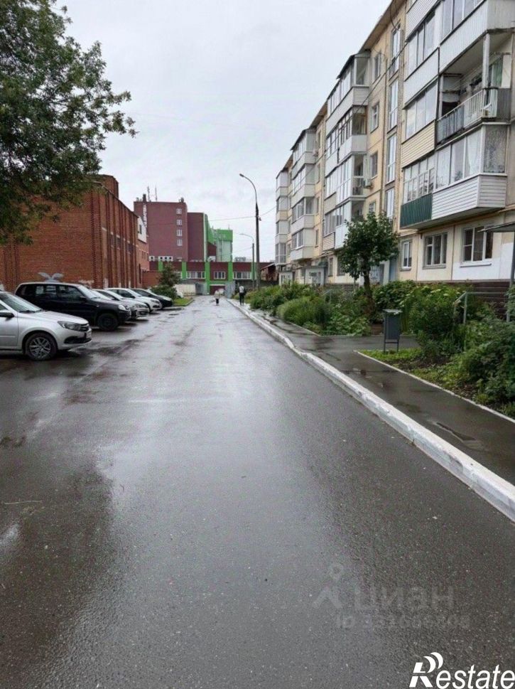 2-комн квартира ул Холмогорова, 90,  д. 90