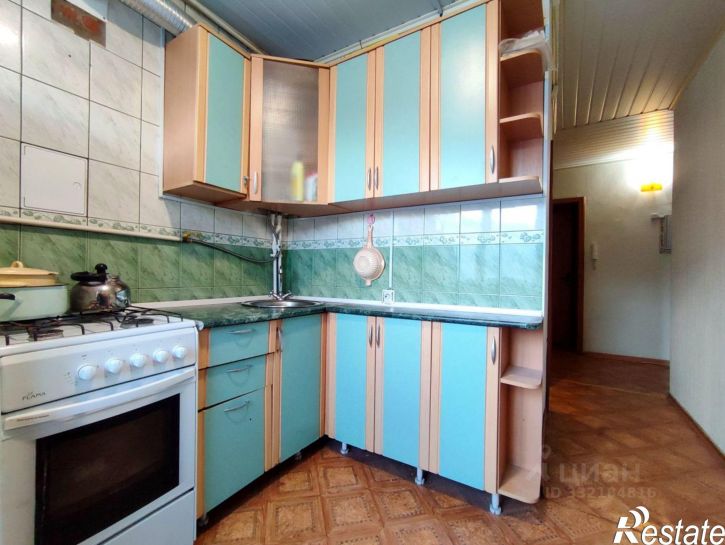 2-комн квартира пл Им 50-летия Октября, 12,  д. 12