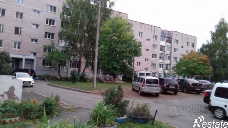 3-комн квартира ул Камбарская, 37,  д. 37