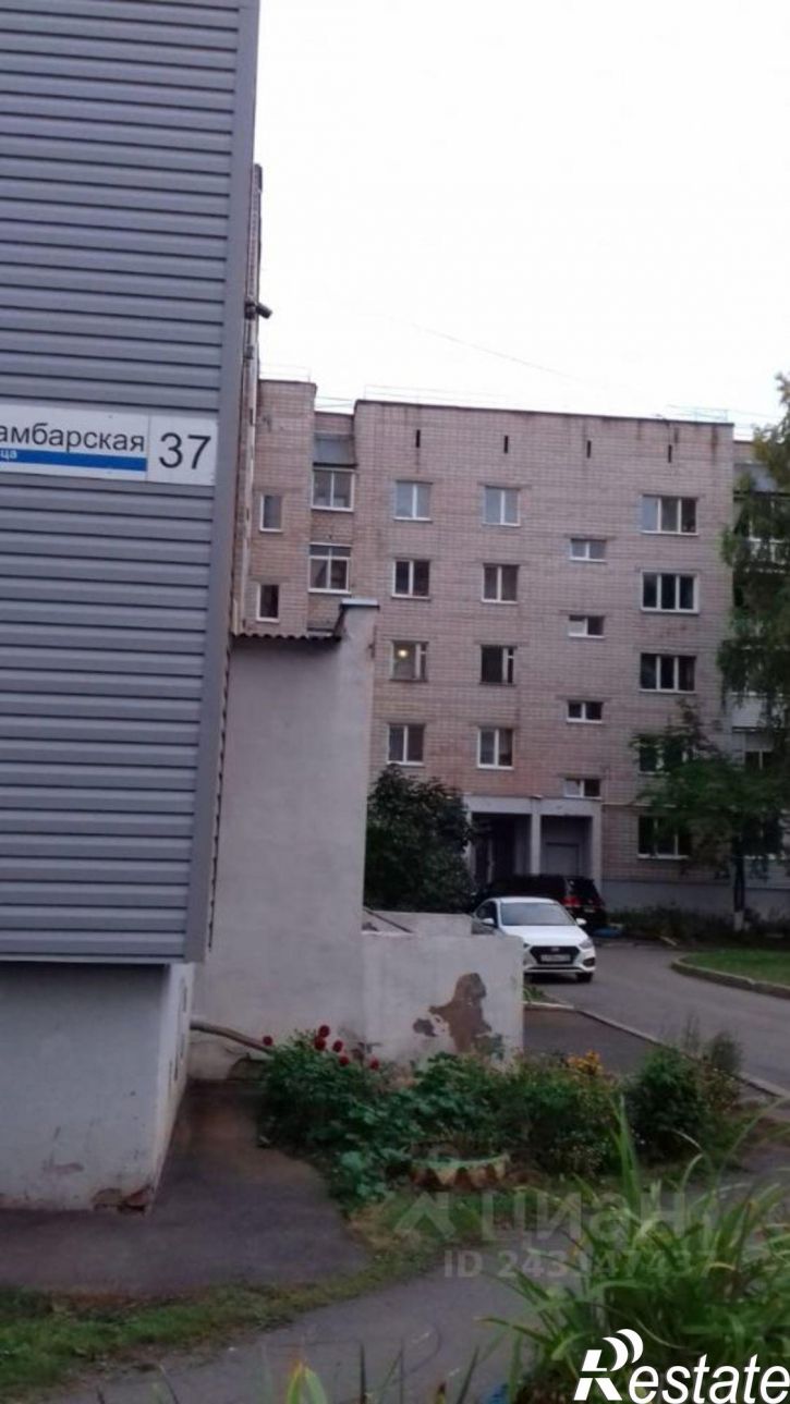 3-комн квартира ул Камбарская, 37,  д. 37