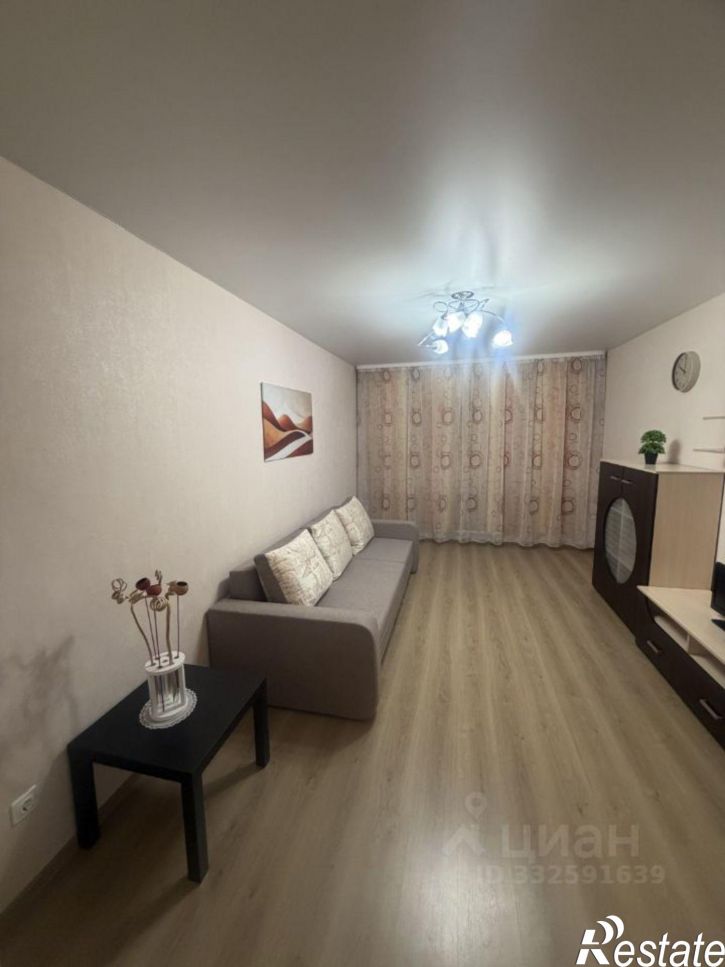 2-комн квартира ул им Петрова, 43 3,  д. 43 3,  к. 3