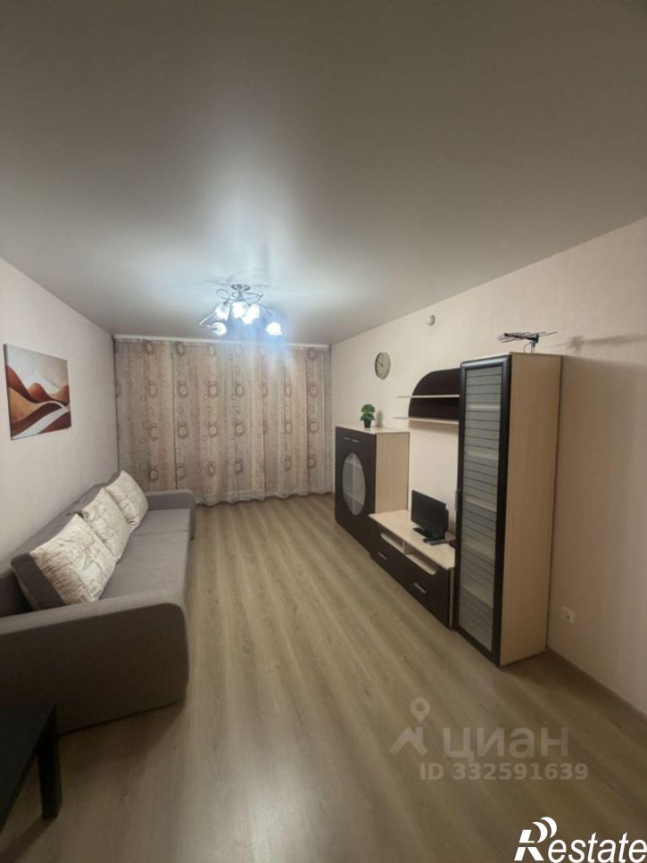 2-комн квартира ул им Петрова, 43 3,  д. 43 3,  к. 3