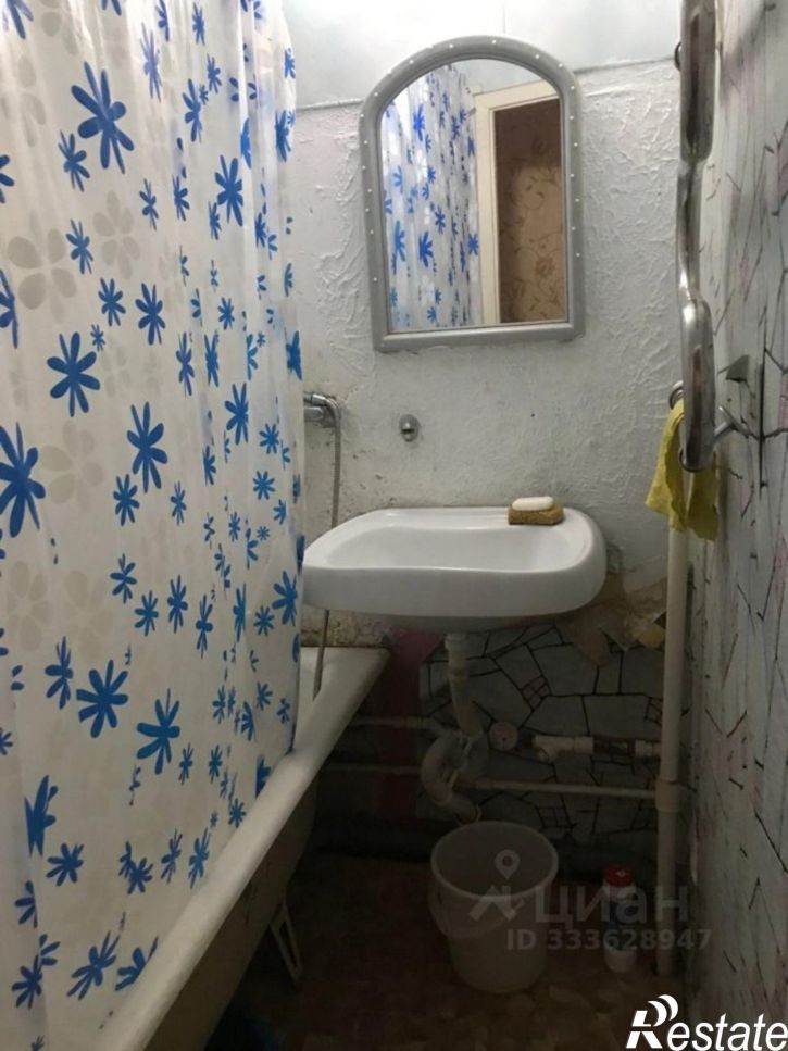2-комн квартира улица Холмогорова, 12,  д. 12