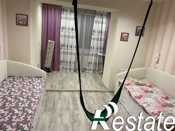 3-комн квартира улица Вадима Сивкова, 273,  д. 273