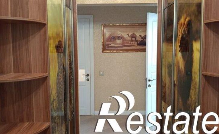 3-комн квартира улица Холмогорова, 81,  д. 81