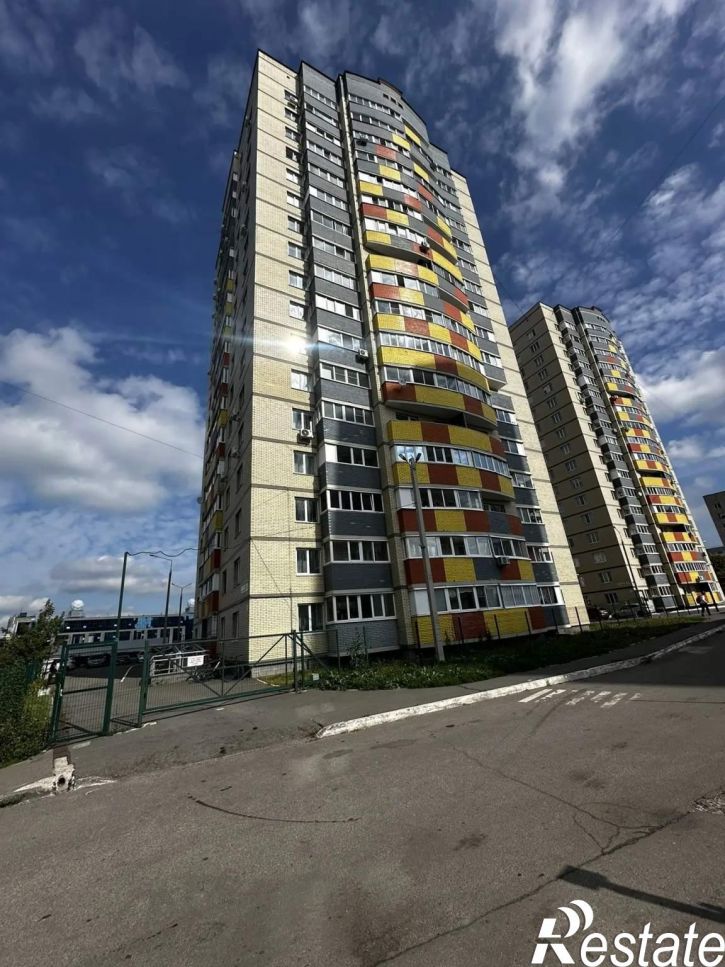2-комн квартира Им Конструктора Калашникова М.Т. проспект, д.8